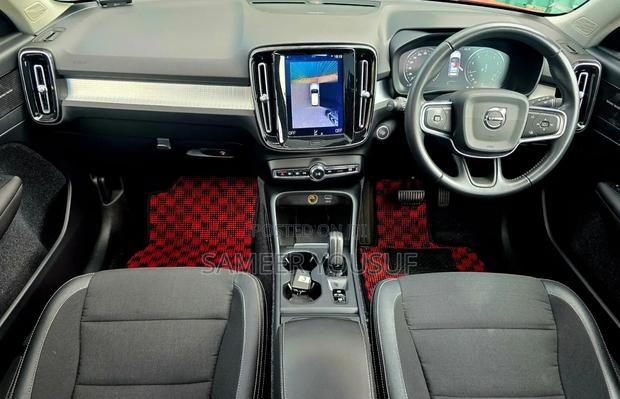 Volvo XC40 2018 Red