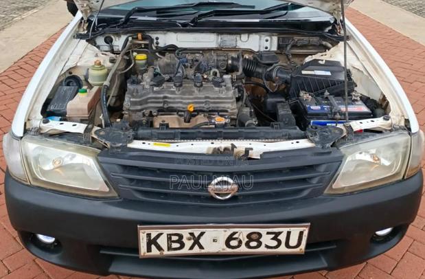 Nissan Advan 2006 White