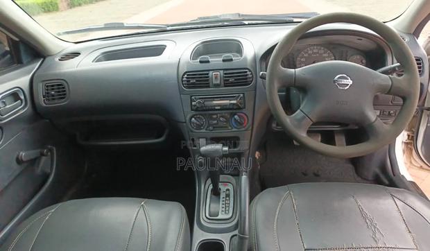 Nissan Advan 2006 White