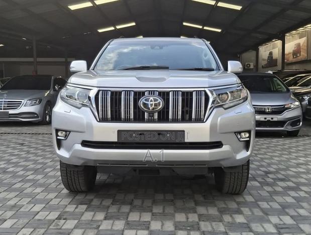 Toyota Land Cruiser Prado 2.8 2020 Silver