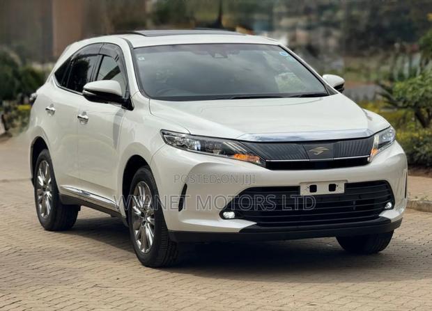 Toyota Harrier 2.0 2019 White