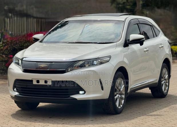 Toyota Harrier 2.0 2019 White