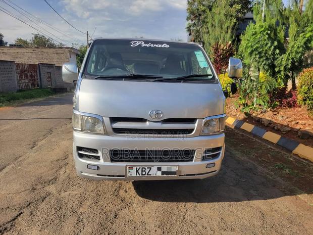 Toyota HiAce 2008 Silver