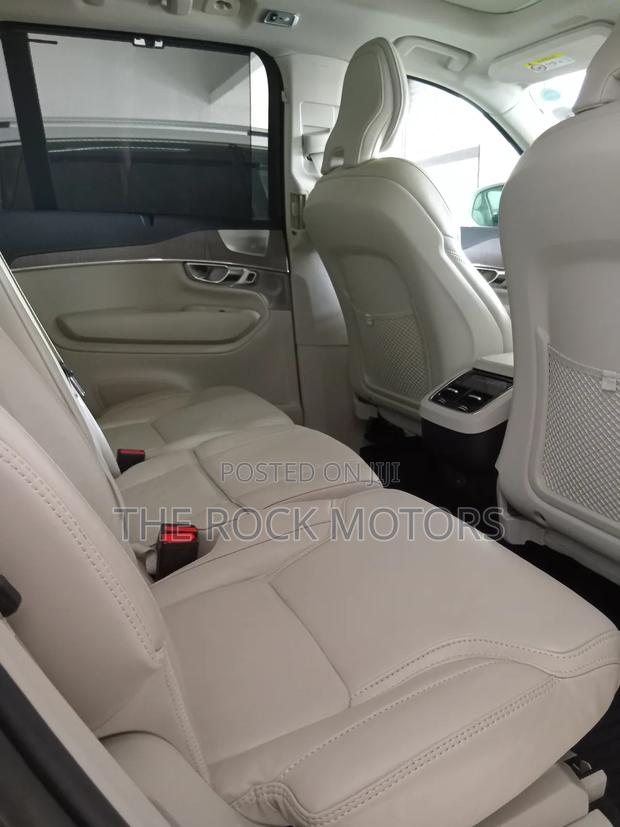 Volvo XC90 2022 White