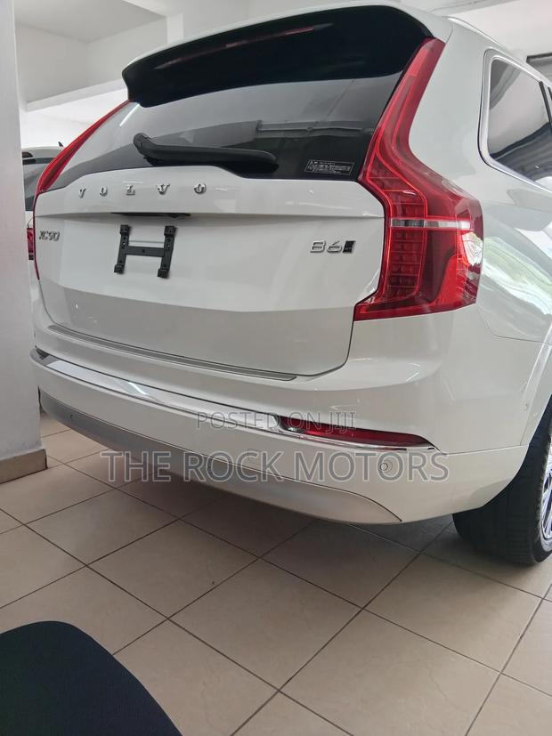 Volvo XC90 2022 White