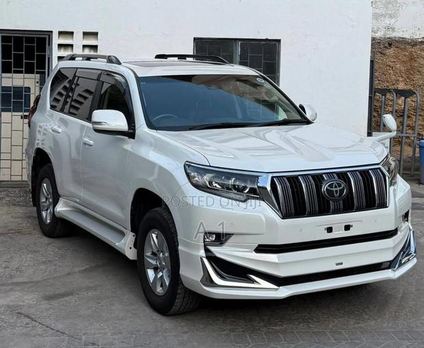 Toyota Land Cruiser Prado 2.7 2019 Pearl