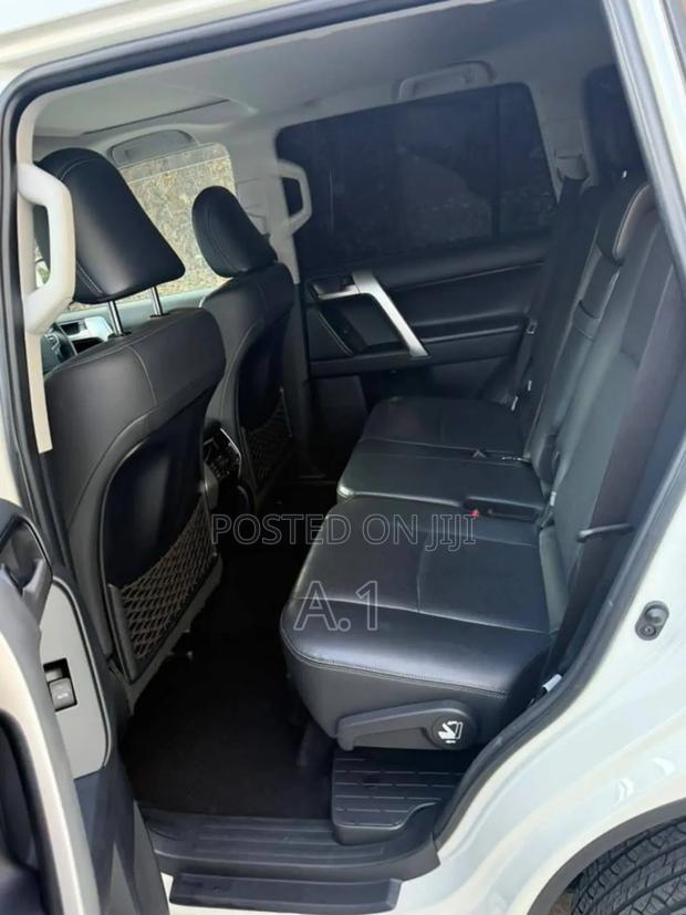 Toyota Land Cruiser Prado 2.7 2019 Pearl