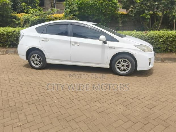 Toyota Prius 2012 White