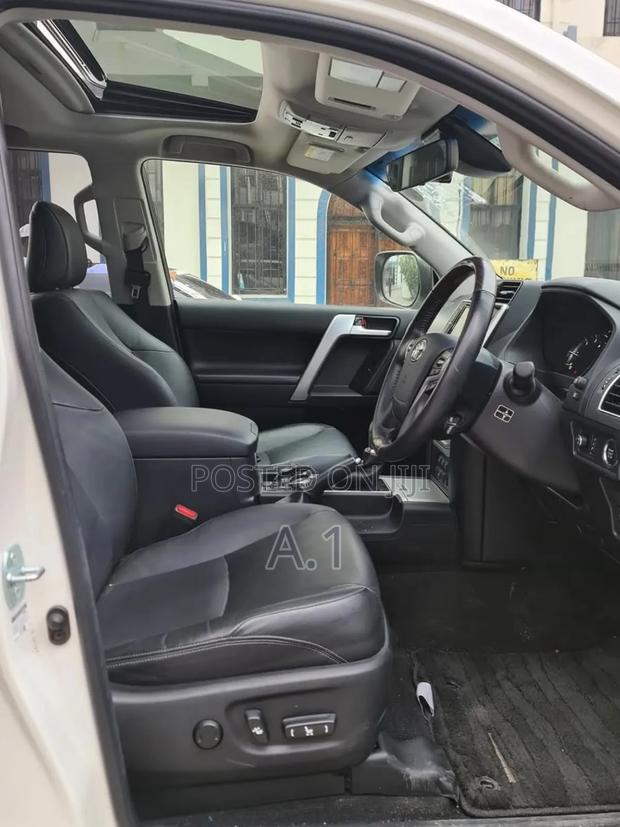 Toyota Land Cruiser Prado 2.8 2019 White