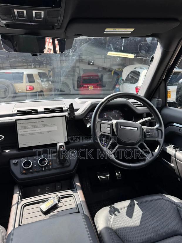 Land Rover Defender 2022 Black