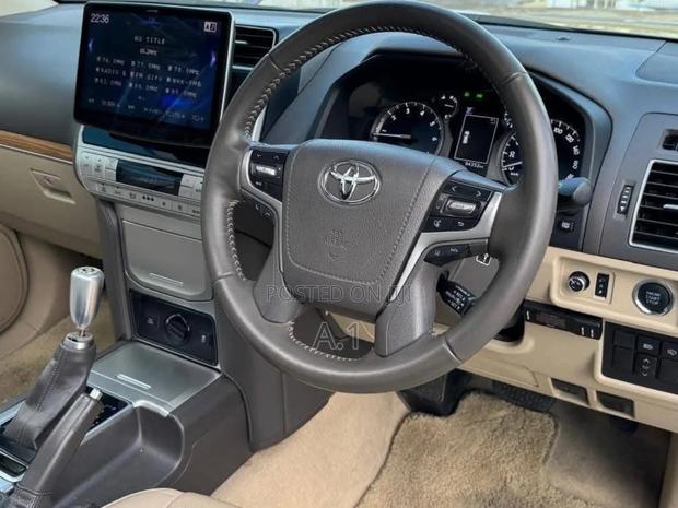 Toyota Land Cruiser Prado 2.7 2018 Gold