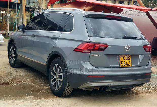 Volkswagen Tiguan 2017 Gray