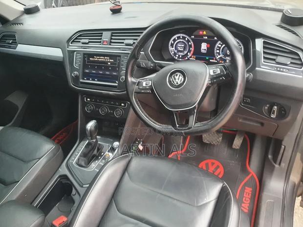 Volkswagen Tiguan 2017 Gray