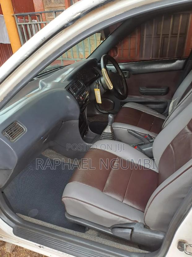 Toyota Corolla 1997 White