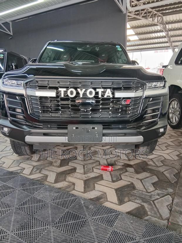 Toyota Land Cruiser 2021 Black