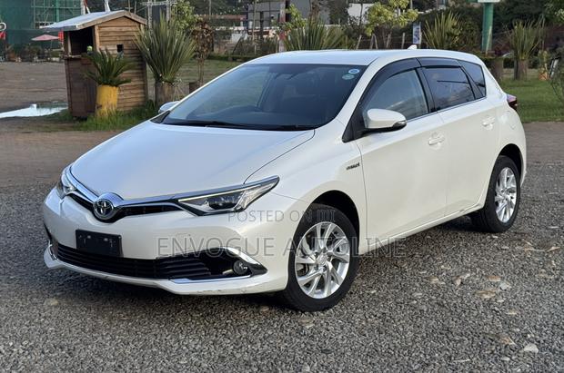 Toyota Auris 2017 White
