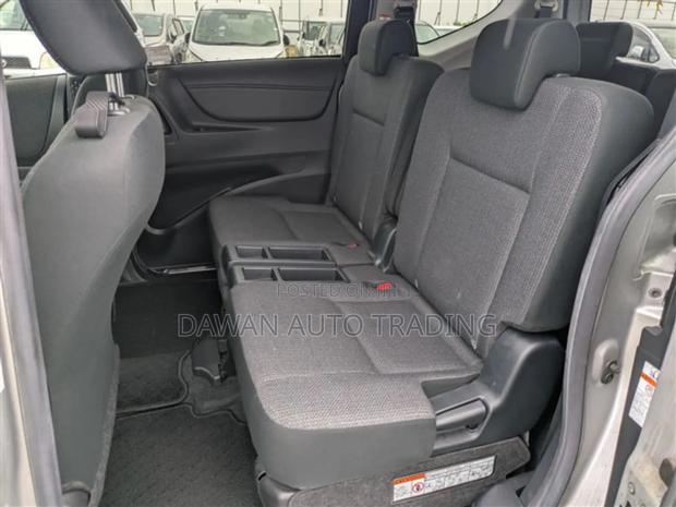 Toyota Sienta 2020 Silver