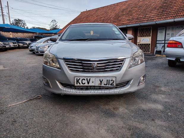Toyota Premio 2013 Silver