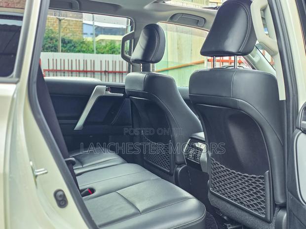 Toyota Land Cruiser Prado 2019 White