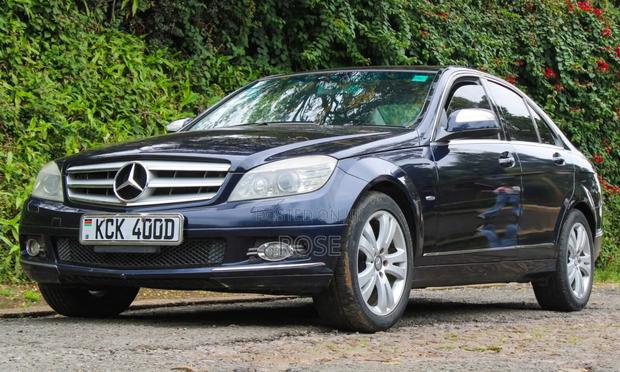 Mercedes-Benz C200 2010 Blue