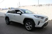 Toyota RAV4 XLE Premium AWD 2019 White for sale