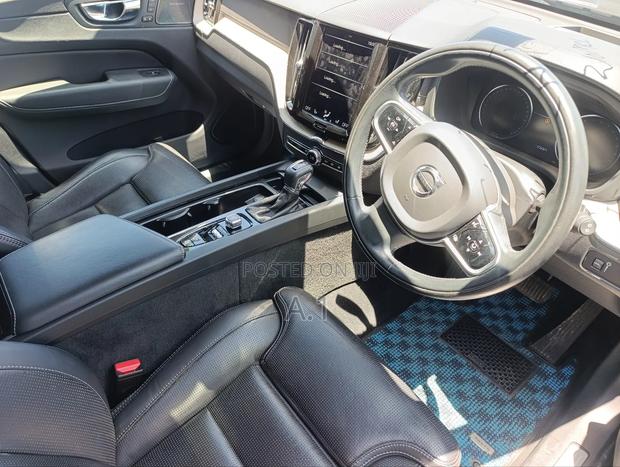 Volvo XC60 T5 Inscription AWD 2019 Black
