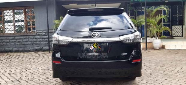 Toyota Wish 2017 Black