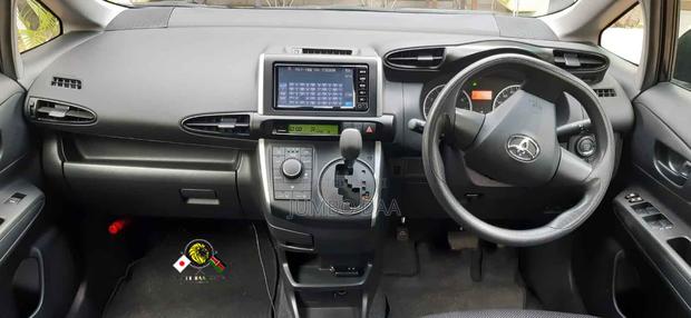 Toyota Wish 2017 Black