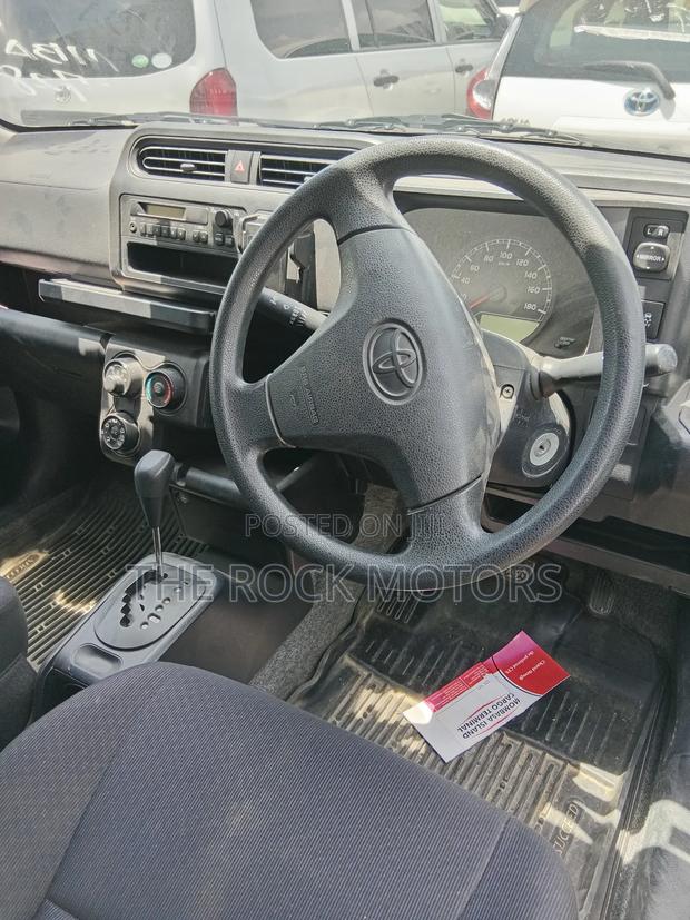 Toyota Probox 2018 Silver