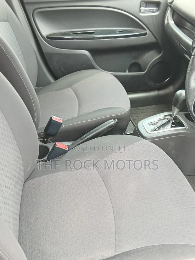 Mitsubishi Mirage 2019 Silver