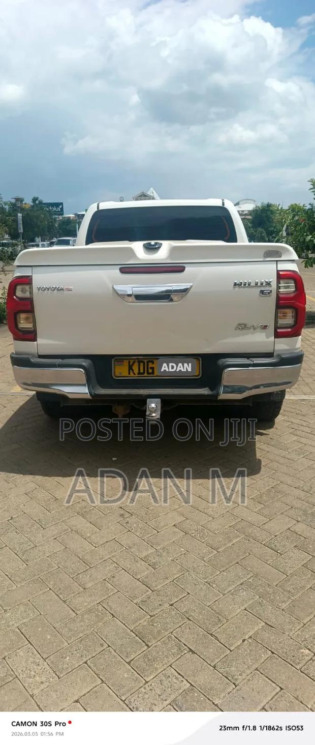 Toyota Hilux 2016 Pearl