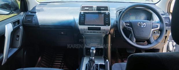 Toyota Land Cruiser Prado 2.8 2019 Silver