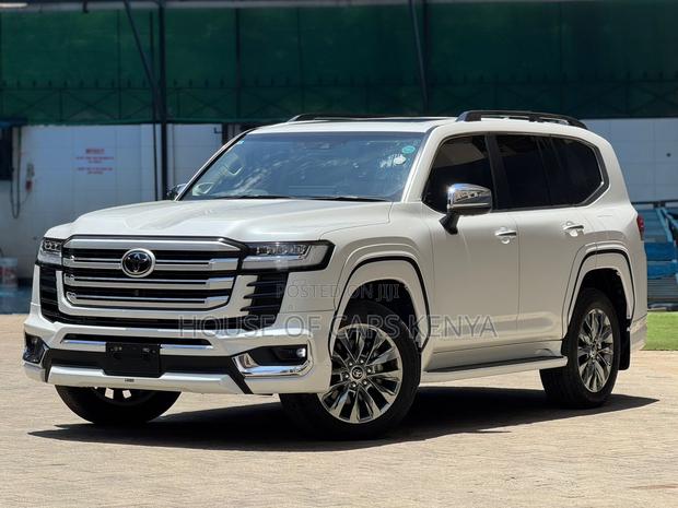 New Toyota Land Cruiser LC300 2023 Pearl