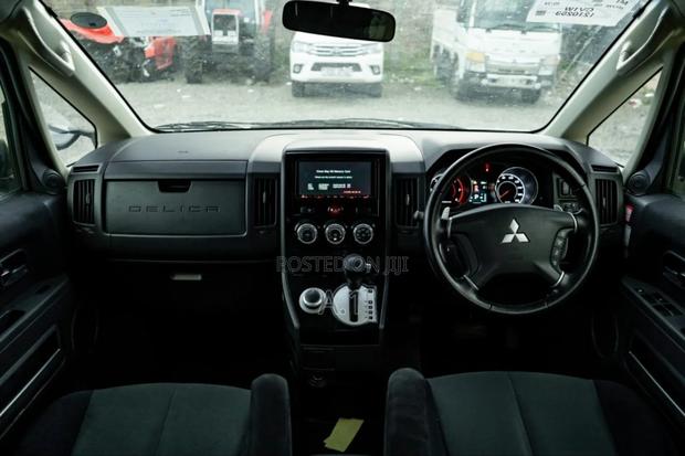 Mitsubishi Delica 2019 White