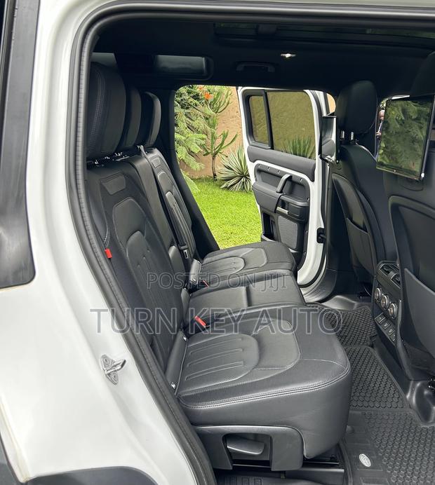 Land Rover Defender X-Dynamic S 2021 White