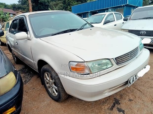 Toyota Corolla 2001 Silver