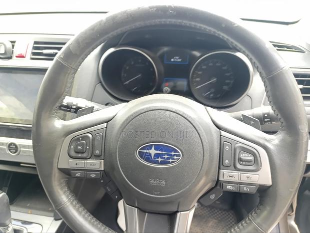 Subaru Outback 2.5i Premium AWD 2018 Gold