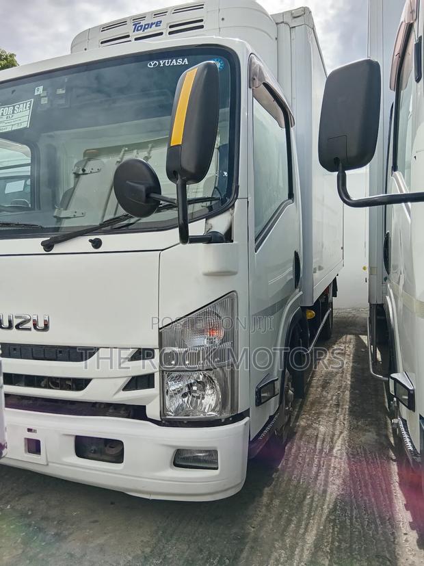 Isuzu ELF Truck 2018 White
