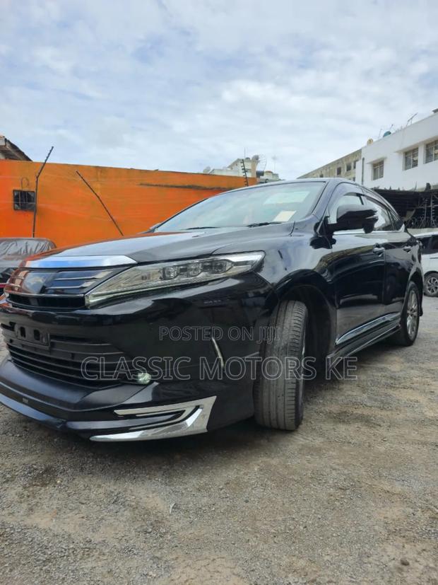 Toyota Harrier 2.0 2019 Black