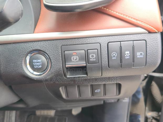 Toyota Harrier 2.0 2019 Black