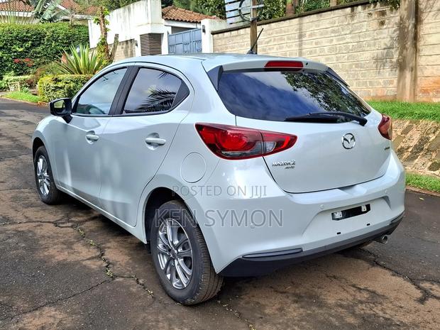 Mazda 2 2020 Silver