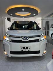 Toyota Voxy 2019 White for sale
