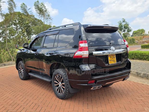 Toyota Land Cruiser Prado 2014 Black