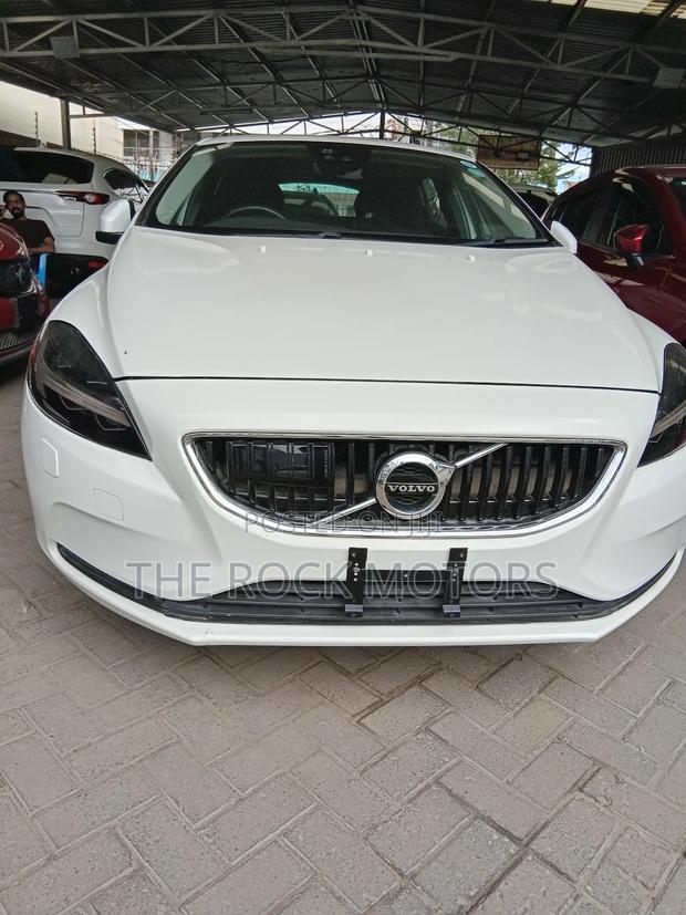 Volvo V40 2017 White