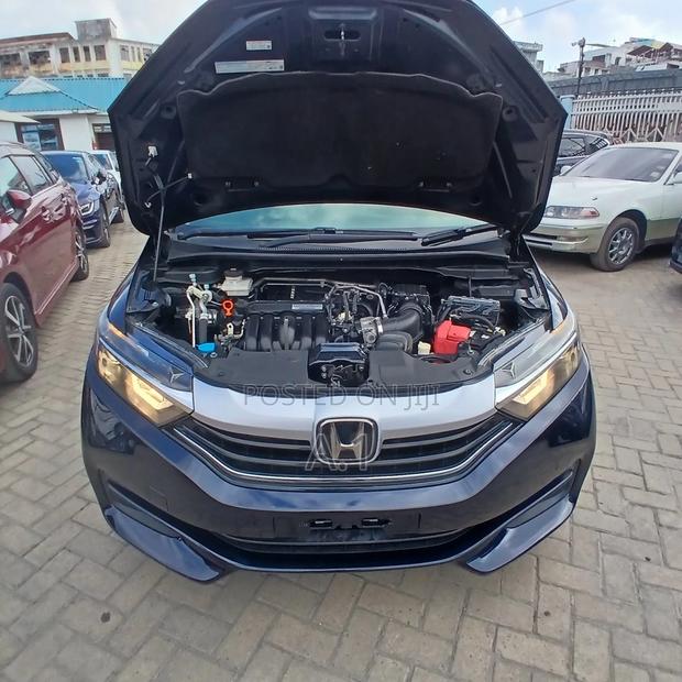 Honda Fit Shuttle 1.5 Hybrid 2WD 2018 Blue