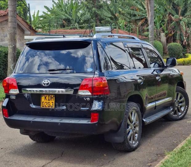 Toyota Land Cruiser 2015 Black