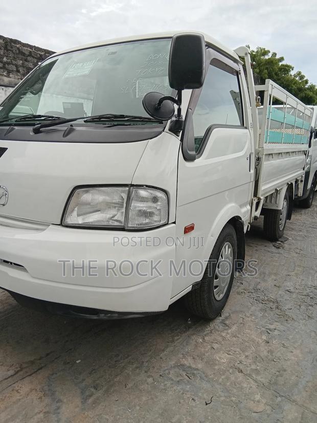 Mazda B 2019 White