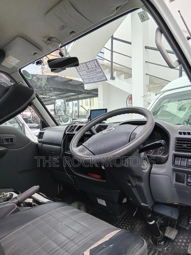 Mazda B 2019 White