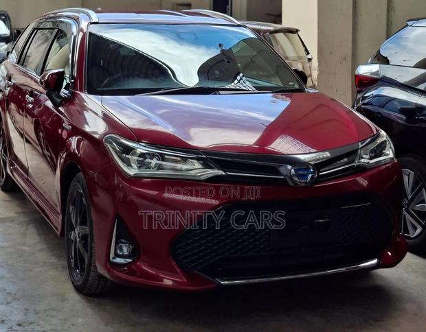 Toyota Corolla Fielder 1.5 Hybrid FWD 2019 Red