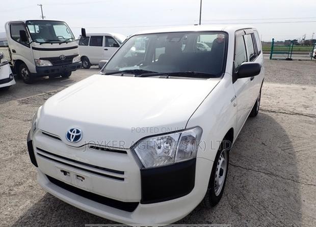 Toyota Succeed 2019 White